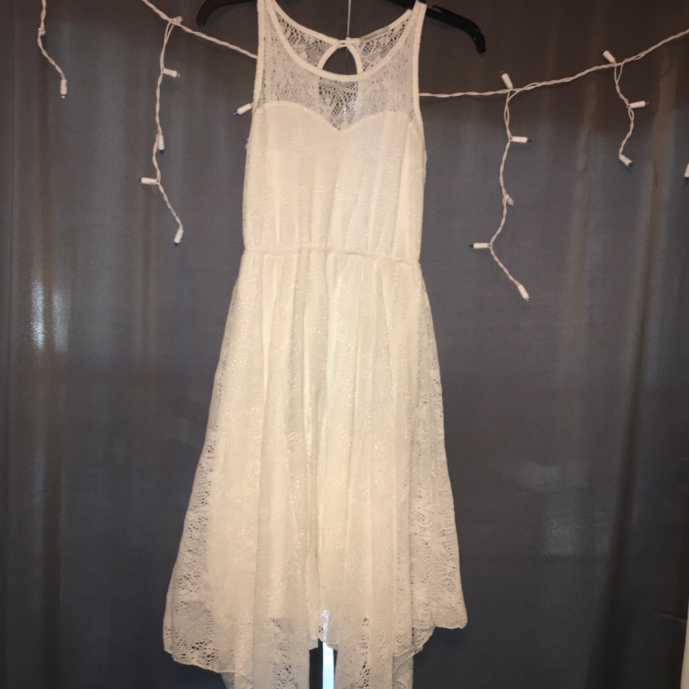 White lace dress